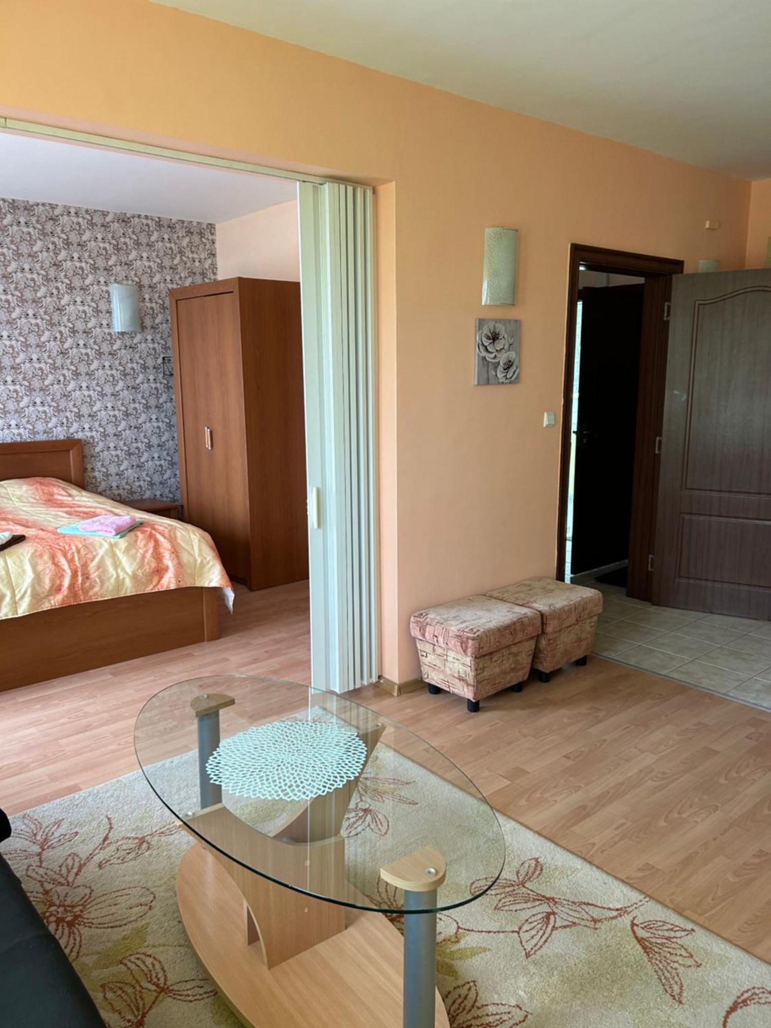 Einstein - For Rent Apartment