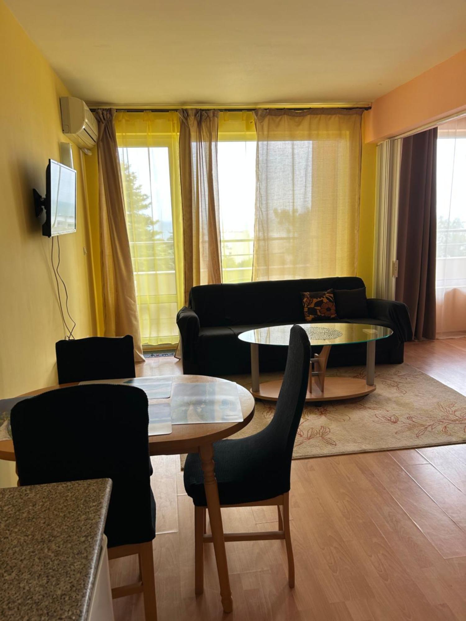 Apartment Einstein - For Rent