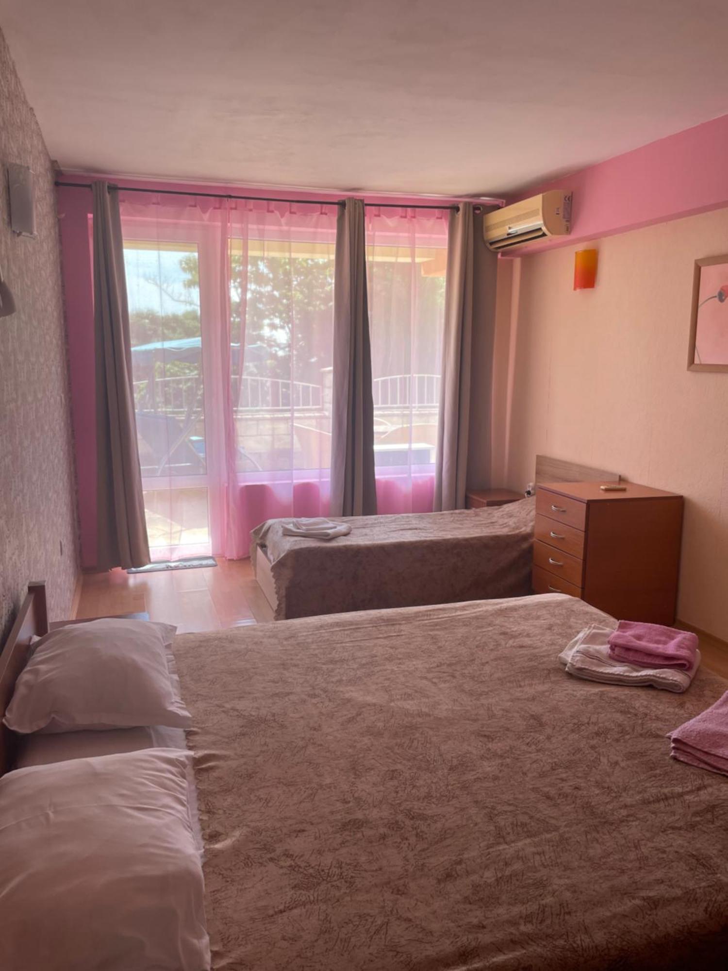 Einstein - For Rent Apartment *