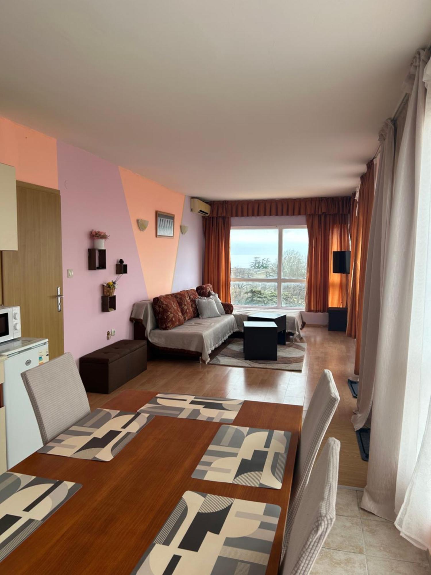 Einstein - For Rent Apartment
